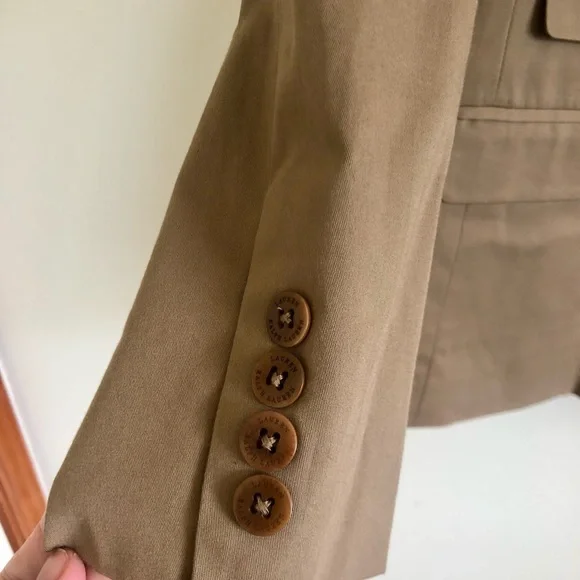 Lands' End Women's Tan Blazer - Picture 4 of 12